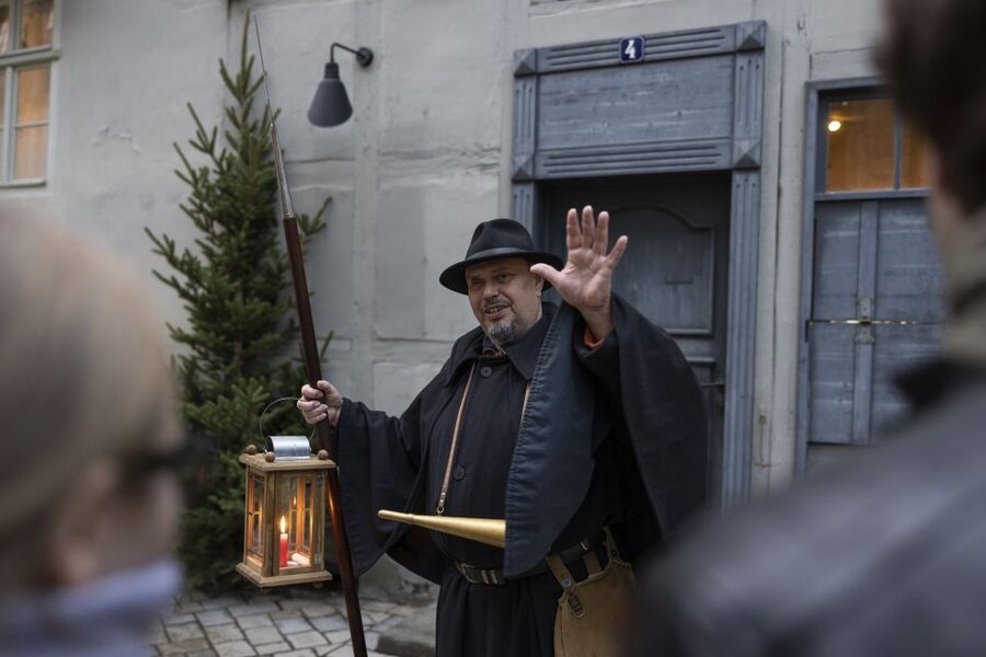 Quedlinburg: Historical Old Town Evening Walking Tour - Meeting at Market Square with Quedlinburg-Information
