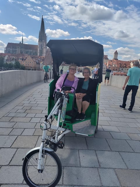 Regensburg citytour rickshaw-pedicab - Capacity, children, pets, and wheelchair use