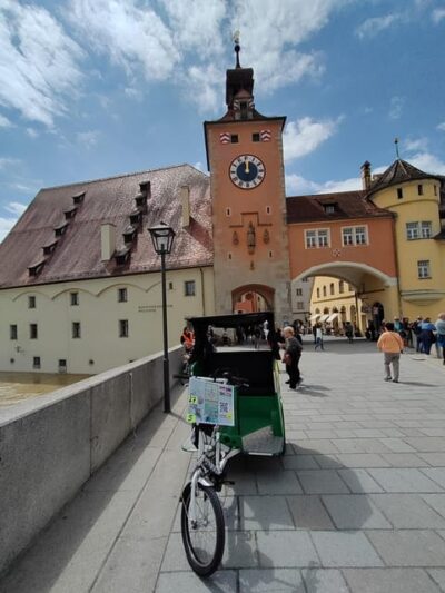 Regensburg citytour rickshaw-pedicab