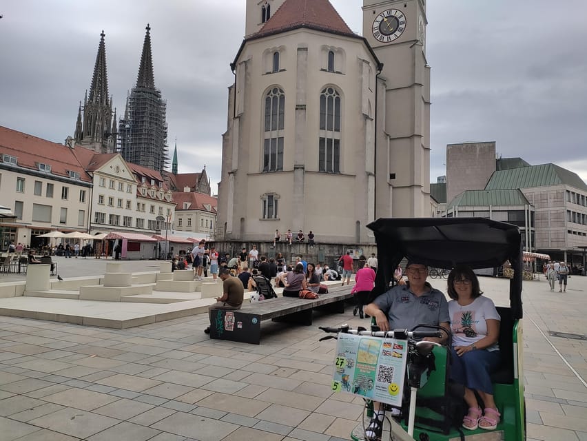 Regensburg citytour rickshaw-pedicab - Goldener Turm and the old lanes