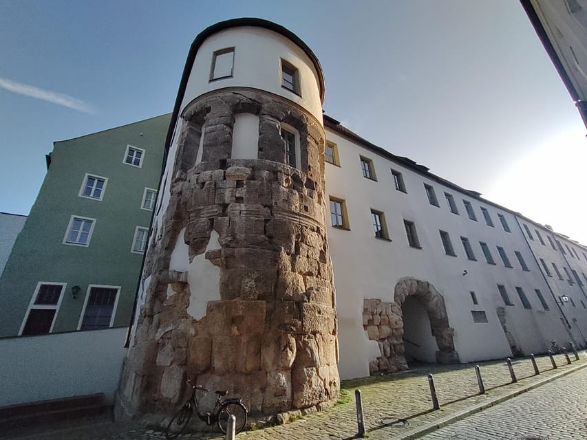 Regensburg citytour rickshaw-pedicab - Stone Bridge and Baumberger Turm