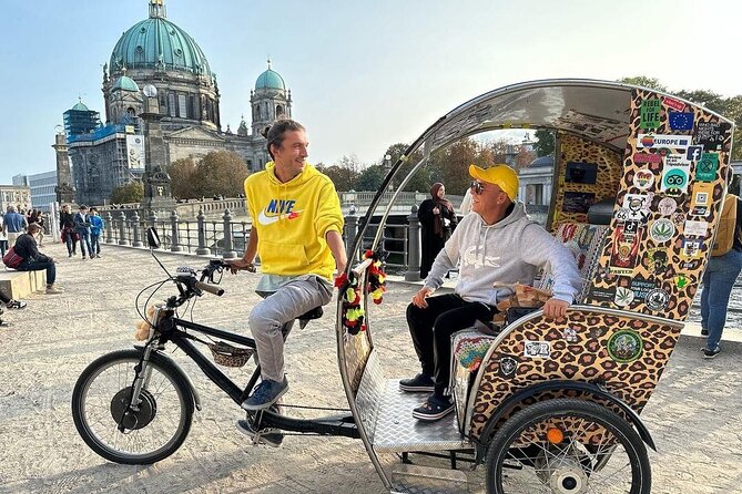 Rickshaw Sightseeing City Tours Berlin - Rikscha Tours - Tiergarten and the Soviet War Memorial