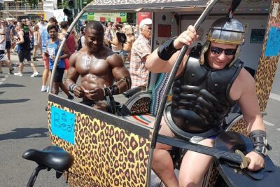 Rickshaw Tours Berlin – Groups of up to 16 people with several rickshaws