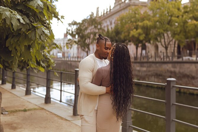Romantic Couple Photoshoot in the Heart of Berlin - Is $173.64 good value for two people?
