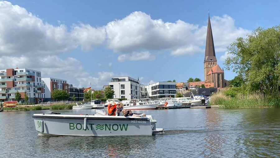 Rostock: Electric Boat Rental on the Warnow River - When two or three hours make more sense