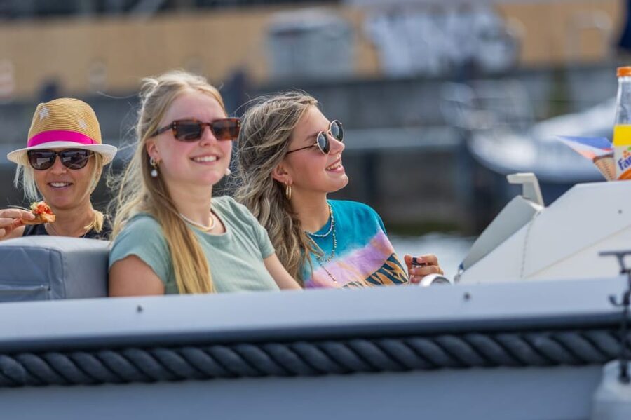 Rostock: Electric Boat Rental on the Warnow River - What the electric boat feels like on the Warnow