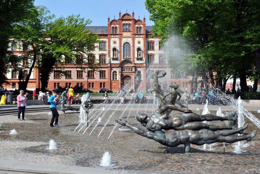 Rostock: Guided tour of the historic city center - Who should book this Rostock tour?
