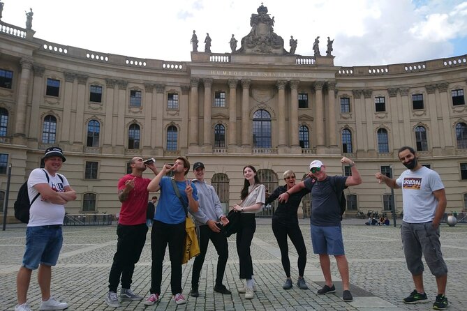 Rude Bastards tour of Berlin (CYHIT) - How the guides shape the experience
