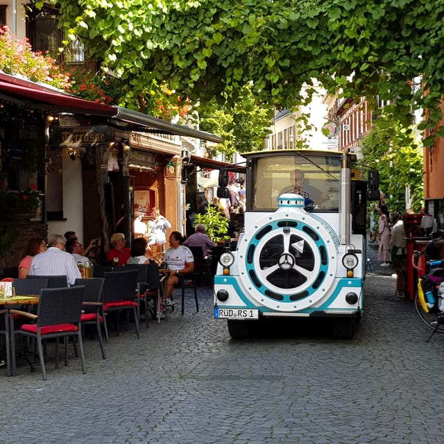 Rüdesheim sightseeing tour with the Winzerexpress - Starting near Drosselgasse and Winzerkeller