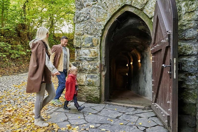 Saalfeld: Ein Familientag voll Abenteuer und Magie - The Feengrotten mine keeps children curious