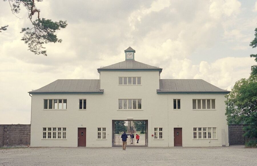 Sachsenhausen Memorial: Walking Tour from Berlin - The former kitchen and museum displays
