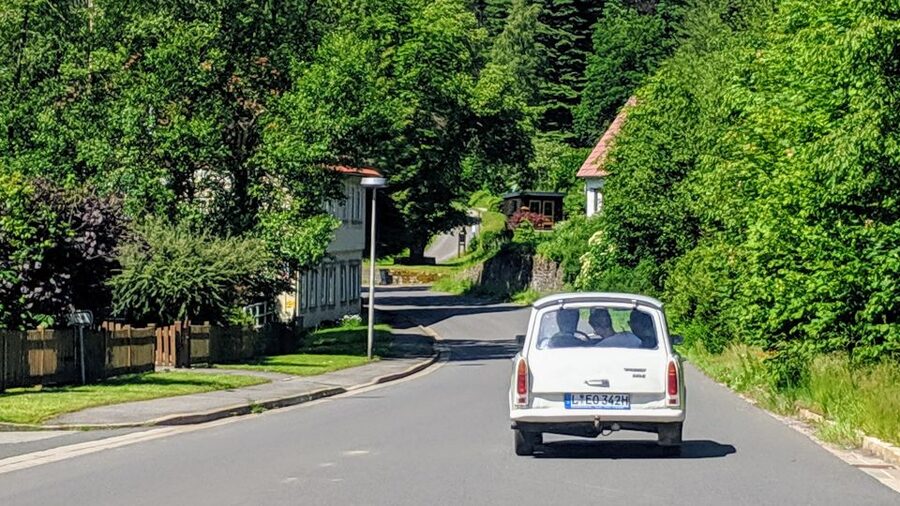 Schkeuditz: 4-Hour Vintage East German Trabant Rental - Children, seating, and the practical limits