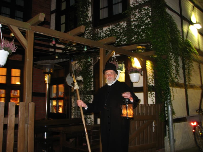 Schwerin: Tour with the Night Watchman - Bischofstreet, narrow lanes, and the narrowest house