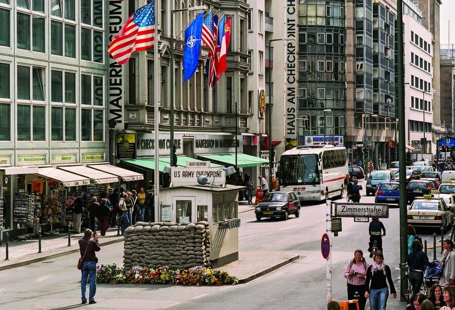Skip-the-Line: Berlin Wall Museum at Checkpoint Charlie - Following the displays without a fixed route