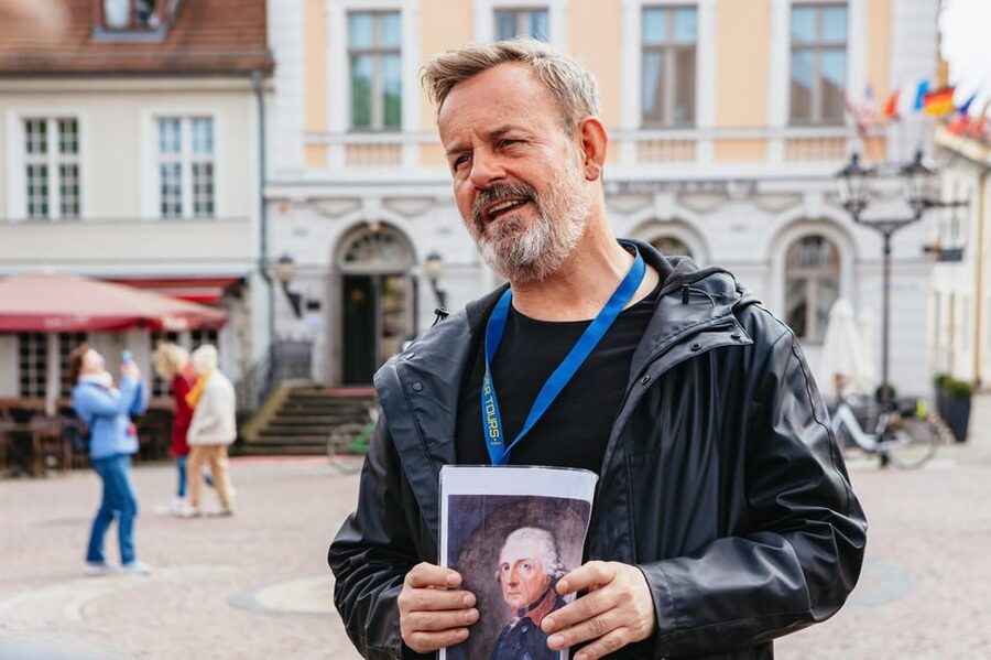 Small group Potsdam: A Journey Through History and Palaces - The guides make the difference