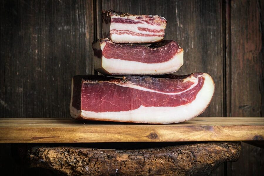 South Tyrolean specialties and wine tasting - Should you book Aunt Alma’s South Tyrolean tasting?