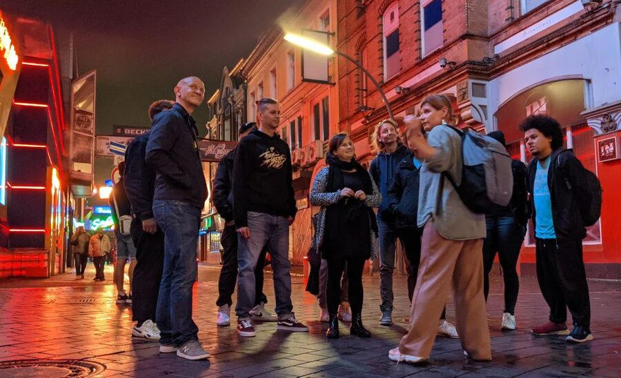 St. Pauli Kieztour - Reeperbahn mittendrin - The 400-year story behind the party district