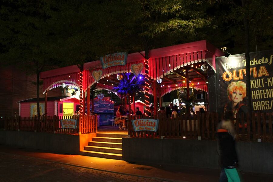 St. Pauli Nightlife Tour with Drag Queen in German - Finishing on Große Freiheit