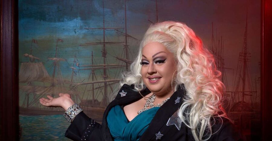 St. Pauli Nightlife Tour with Drag Queen in German - St. Pauli and the Reeperbahn after dark