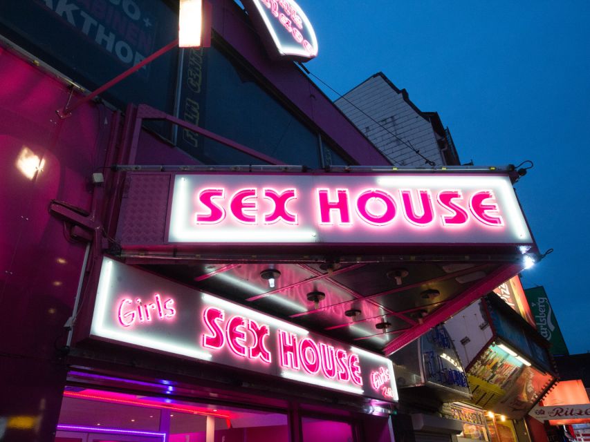 St. Pauli Tour: Drag-Attack with Barbie Stupid & Lee Jackson - Who should book this experience?