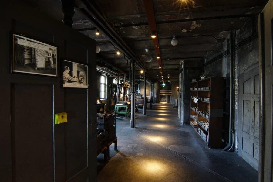 Stein: Public guided tour of the "Old Mine" museum - Making the most of the castle-store discount