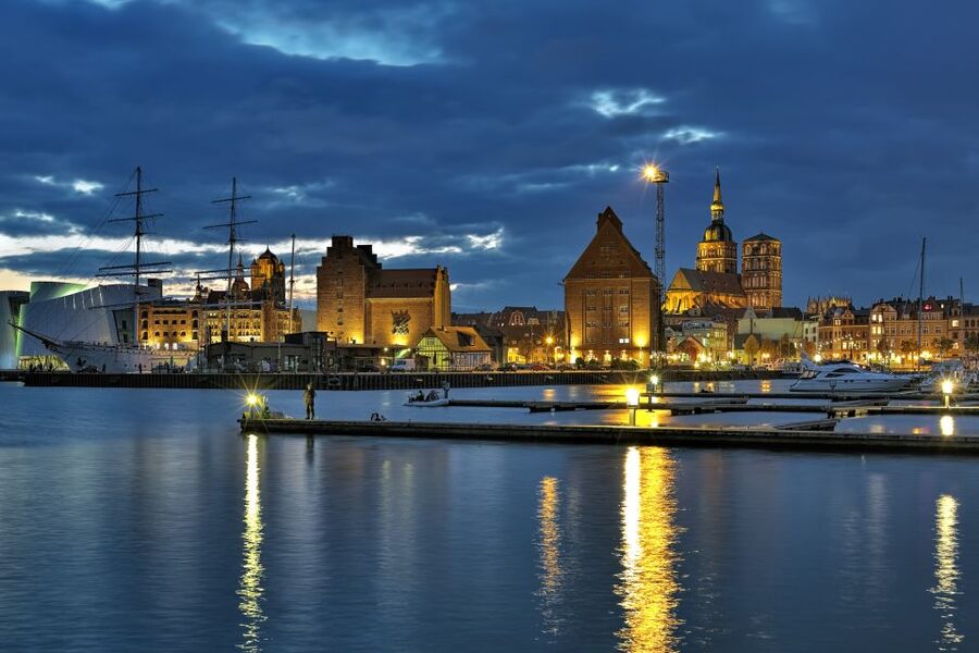 Stralsund: Old Town Evening Tour with a Night Watchman - Key points to know before booking