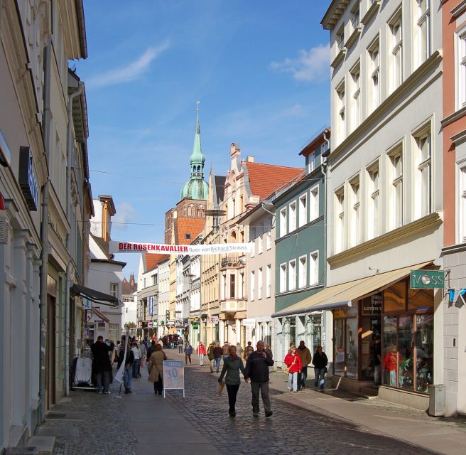 Stralsund: Old Town Highlights Private Walking Tour - What the private format changes