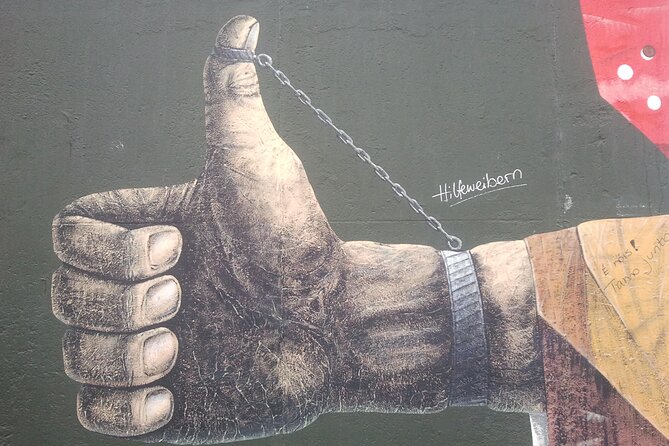 Street Art and Alternative Tour of Berlin in French - Starting at Potsdamer Platz 10