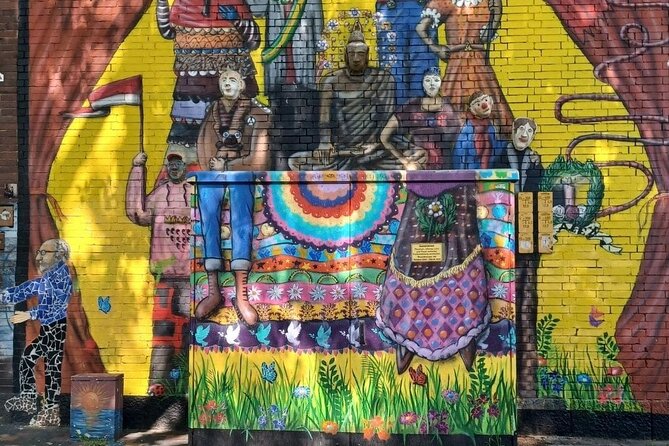 Street Art Tour Cologne Ehrenfeld - A small group makes a practical difference