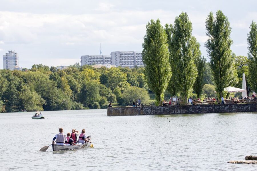 Stuttgart: Canadian Canoe Rental - Setting off from Riverhouse on the Neckar