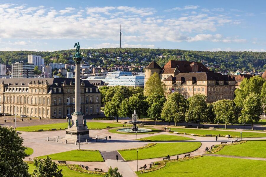 Stuttgart: City Highlights - Guided Walking Tour - The New Palace brings baroque grandeur to the route