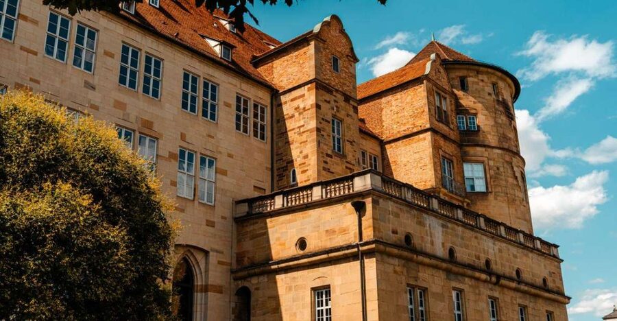 Stuttgart: City History Guided Walking Tour - Starting beneath Stuttgart’s palace skyline