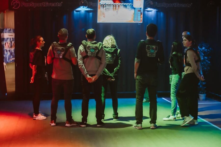 Stuttgart: Indoor Lasertag Experience - Who will enjoy this most