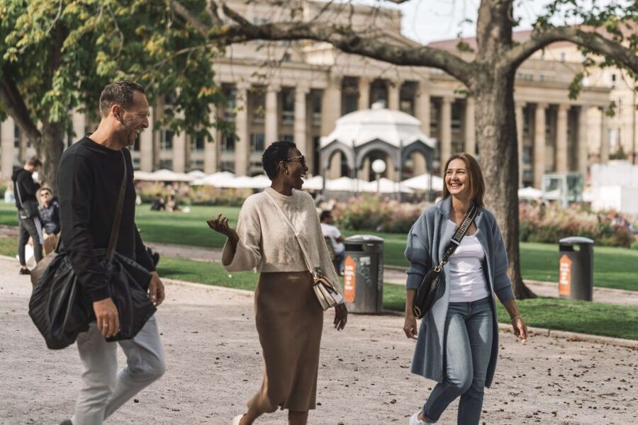 Stuttgart: Private Guided Circular City Walk - Eckensee and the Baden-Württemberg parliament