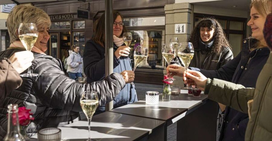 Stuttgart: Swabian Cuisine Guided Walking Tour with Tastings - Starting at the Postplatz fountain