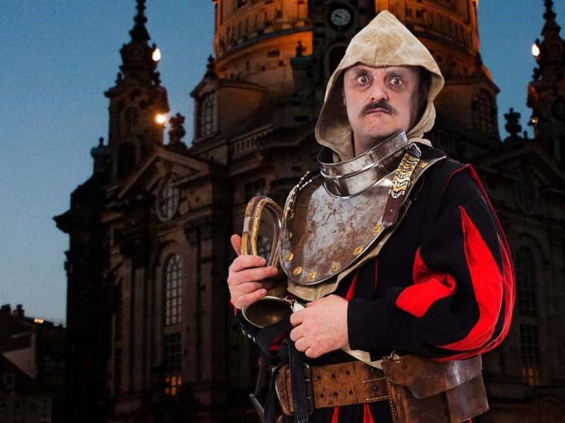 Terrifying Tour of Dresden Led by a Dungeon Master - Meeting the dungeon master at Frauenkirche