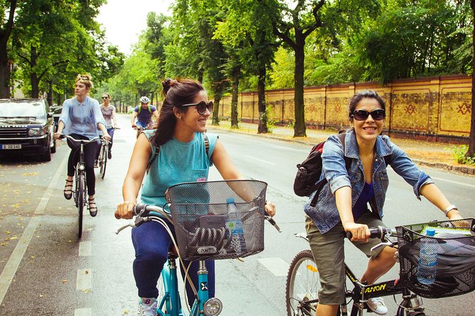 The Beauty of Berlin by Bike: Private Tour - The guides make the difference
