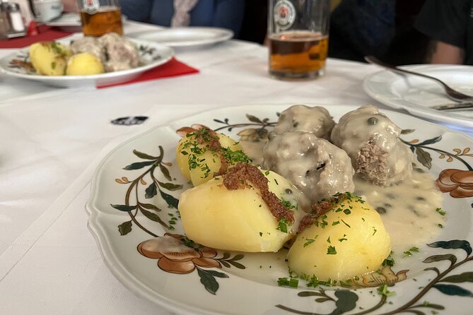 The Berlin Culinary Experience: A Regional & Cultural Food Tour - A walking tour with a manageable pace
