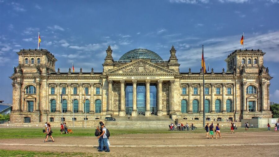 The Best of Berlin Private Guided Tour - Hitler’s bunker and the final days of the Nazi regime