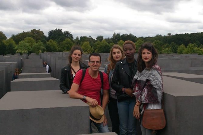 The Jewish Private Tour - A journey into the Jewish past of Berlin with N. Jacob - Starting at Hackesche Höfe
