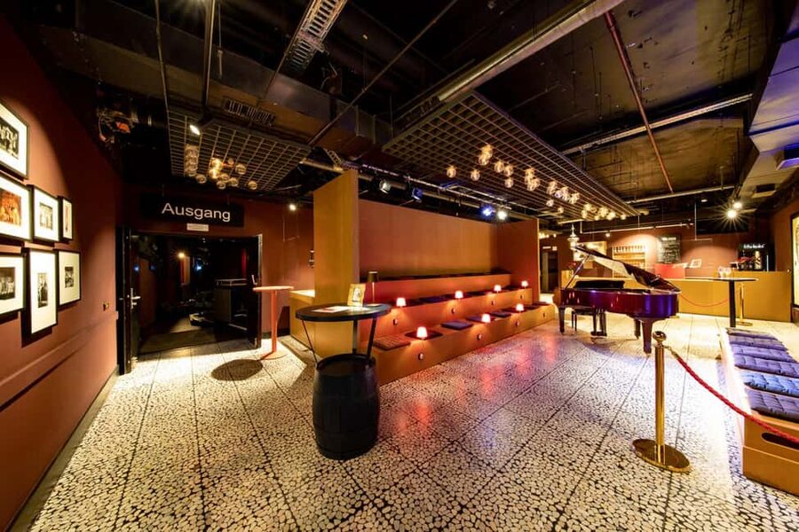The porcupine anniversary program: I still have a Tesla in Berlin - Should you book this Berlin cabaret?