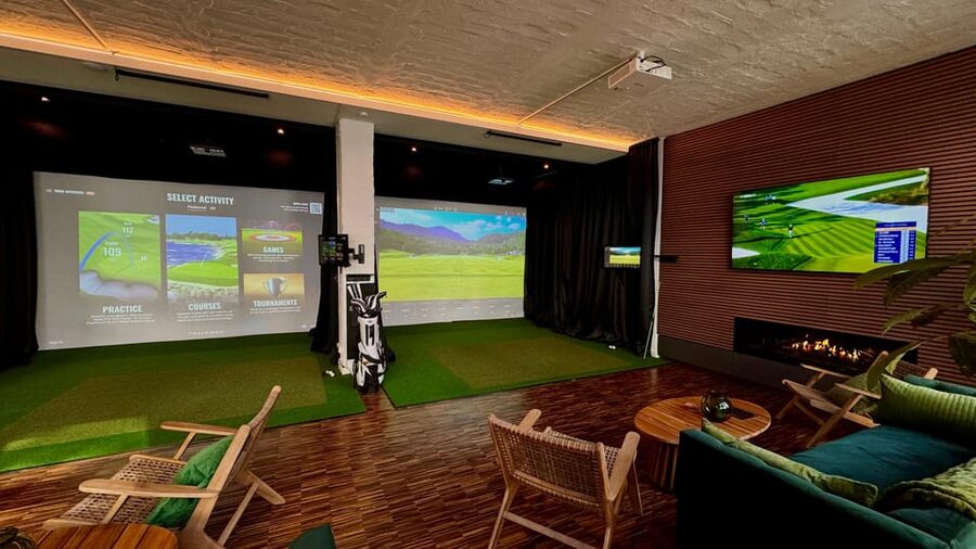 The Ultimate Berlin Golf Bar for Groups, Games & Good Times - A practical choice for company events and celebrations