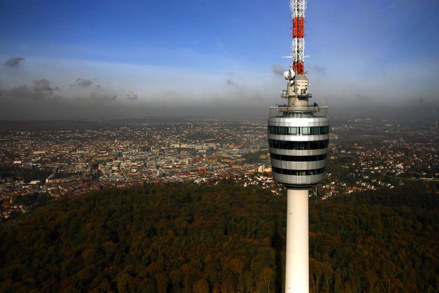 Tickets SWR Fernsehturm Stuttgart - Taking a break at the panorama café