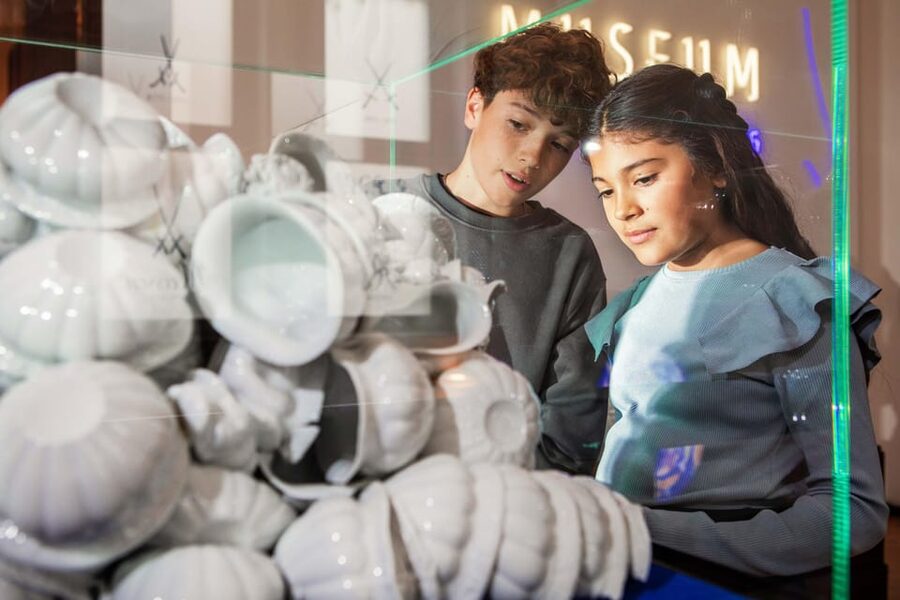 Tickets to the Meissen Porcelain Factory - A porcelain-served snack and time to shop