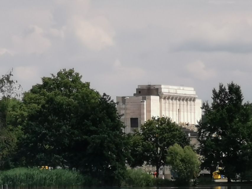 Tour en español al Campo Zeppelin - Luitpoldhain and the memory of the Putsch