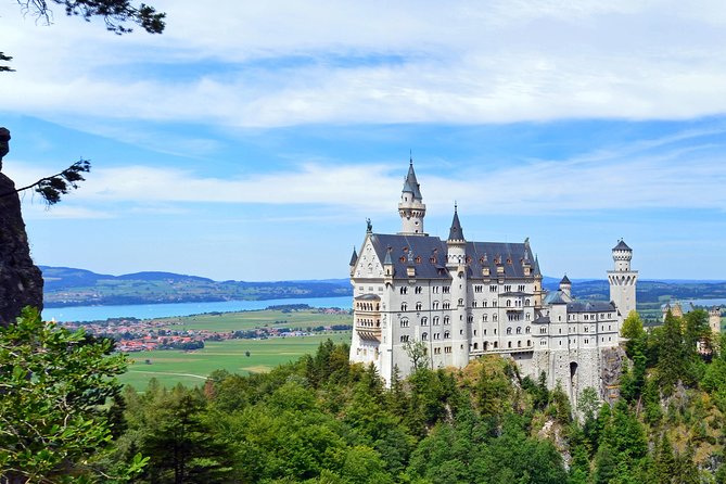 VIP Day Trip Neuschwanstein and Linderhof Castle from Munich - Why this Bavarian castle day trip works