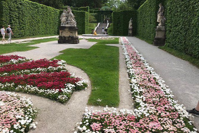VIP Day Trip Neuschwanstein and Linderhof Castle from Munich - Marienbrücke and the famous castle photograph