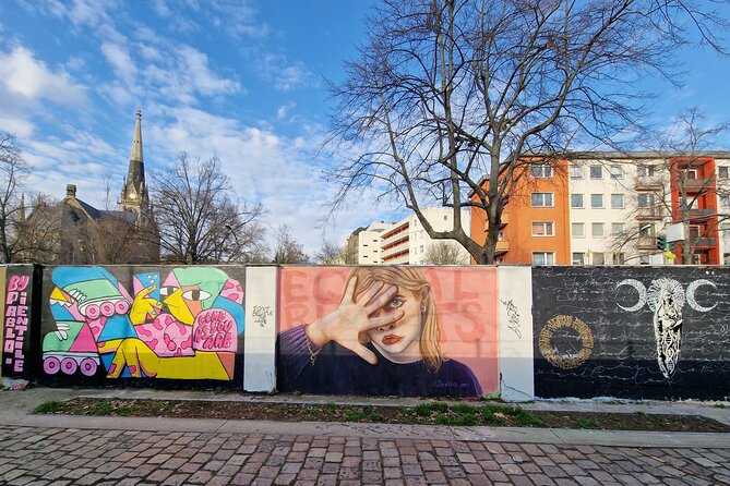 Walking on the Wall: 3-Hour Tour in Berlin - Why this Berlin Wall walk works better than a quick photo stop