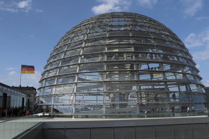 Warnemuende Shore Excursion: Berlin Private Sightseeing Tour from Rostock - Charlottenburg Palace opens Berlin’s royal chapter