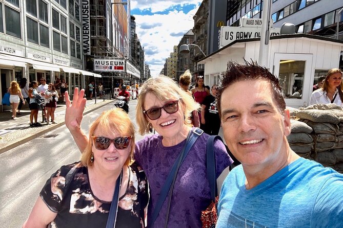 Welcome/Farewell SightseeingTaxi Tour +Transfer from/to the airport - Why this Berlin taxi tour is useful on arrival